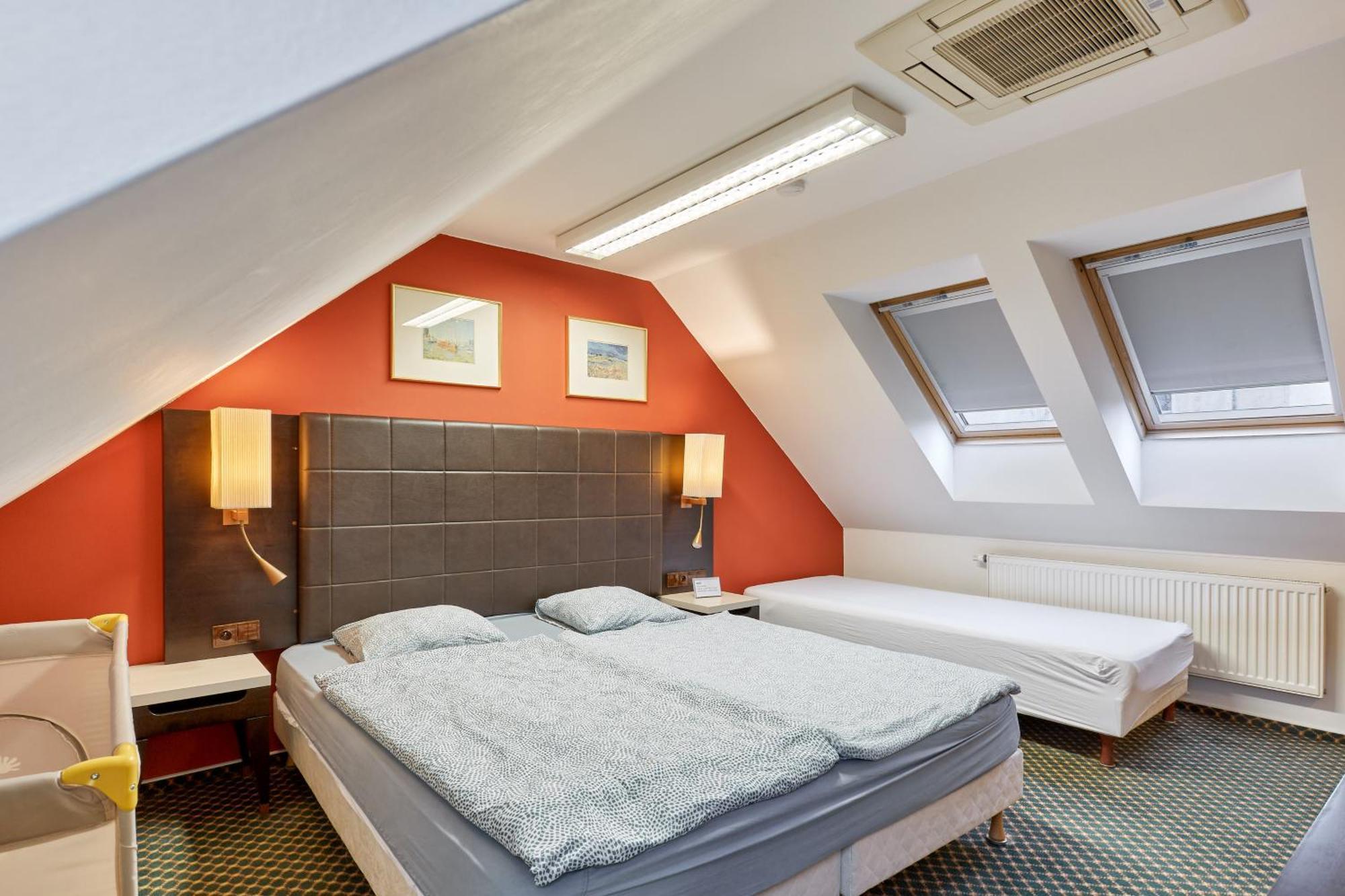Excellent Apartments In Spa City Center 5 Min Walk From The Colonnade Karlovy Vary Exterior foto